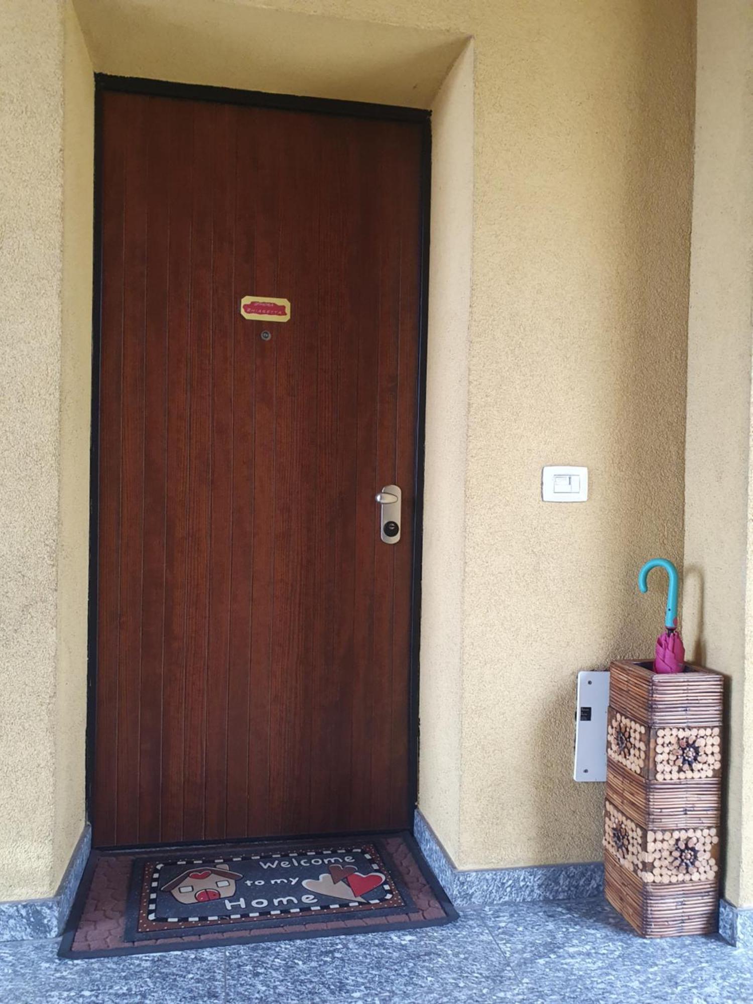 Dimora Chiaretta Apartment Caronno Pertusella Exterior photo